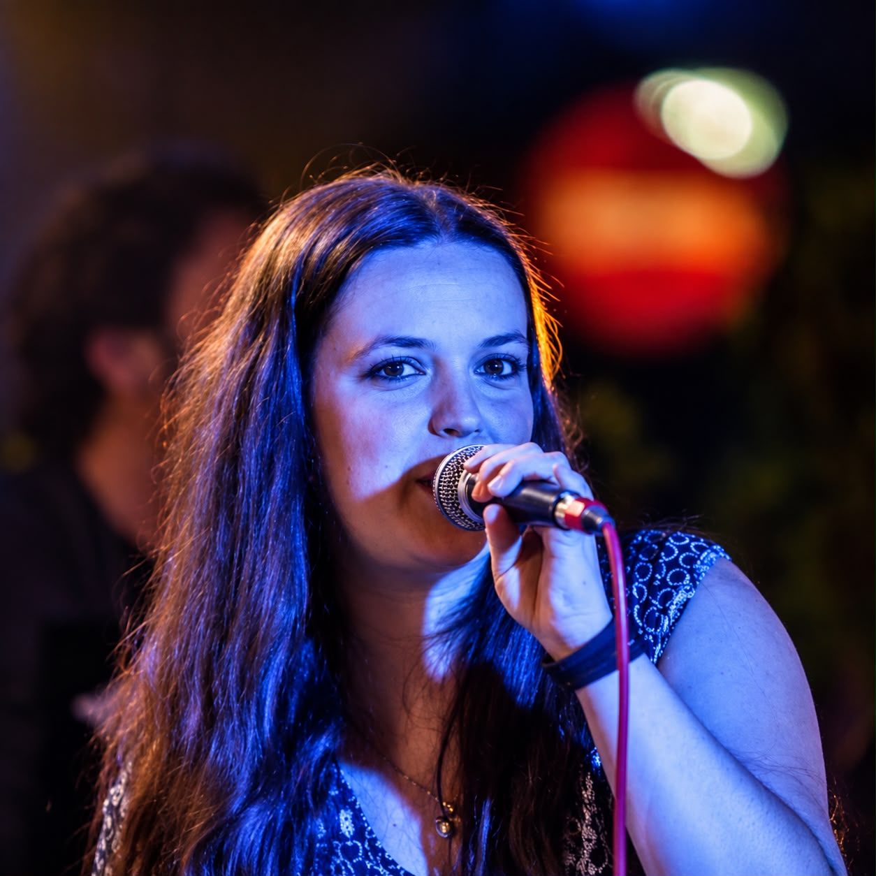 Irene cantante en directo